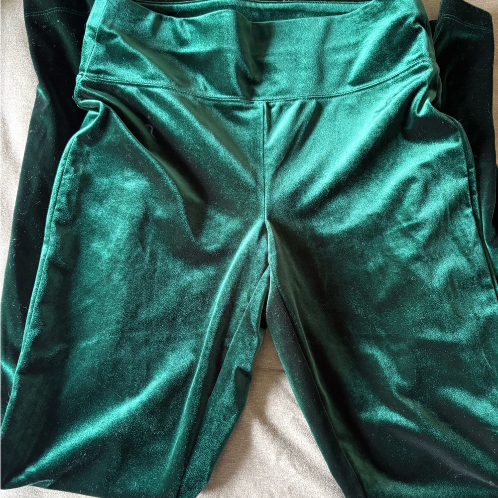 INC International Concepts Green Velvet Leggings